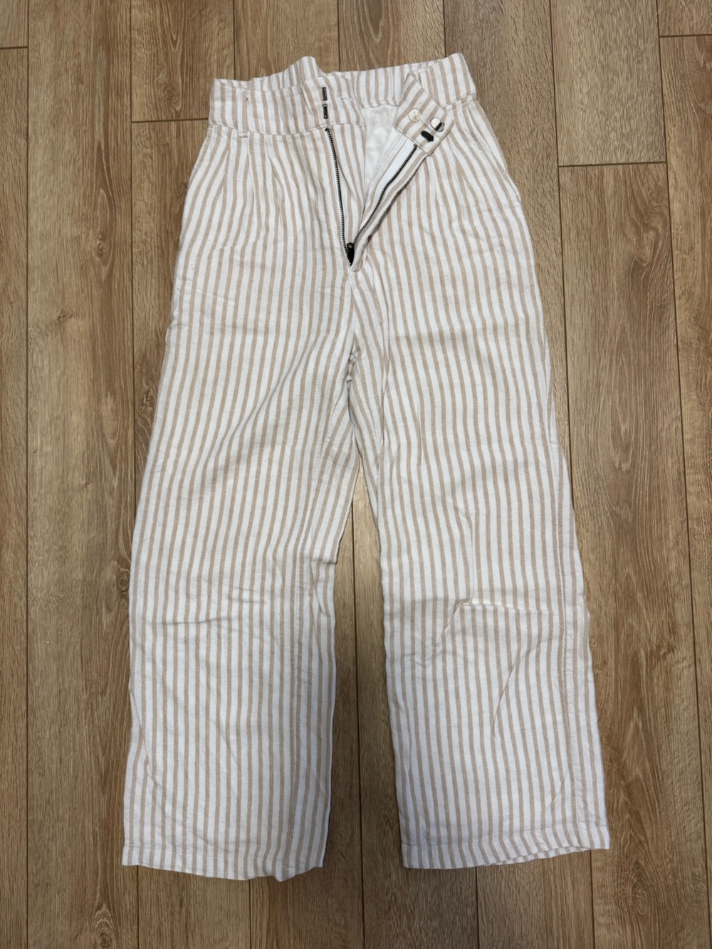 Abercrombie & Fitch Cream and Beige Striped Wide Leg Pants